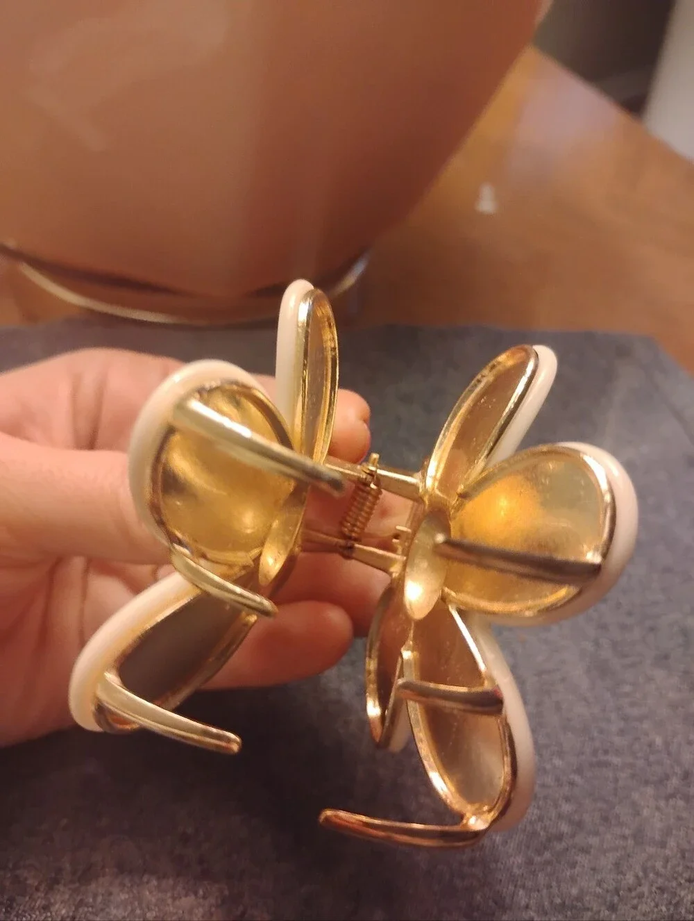 NWOT Gleaming Gold & Cream Jasmine Flower Enamel Finished  Hair Clip